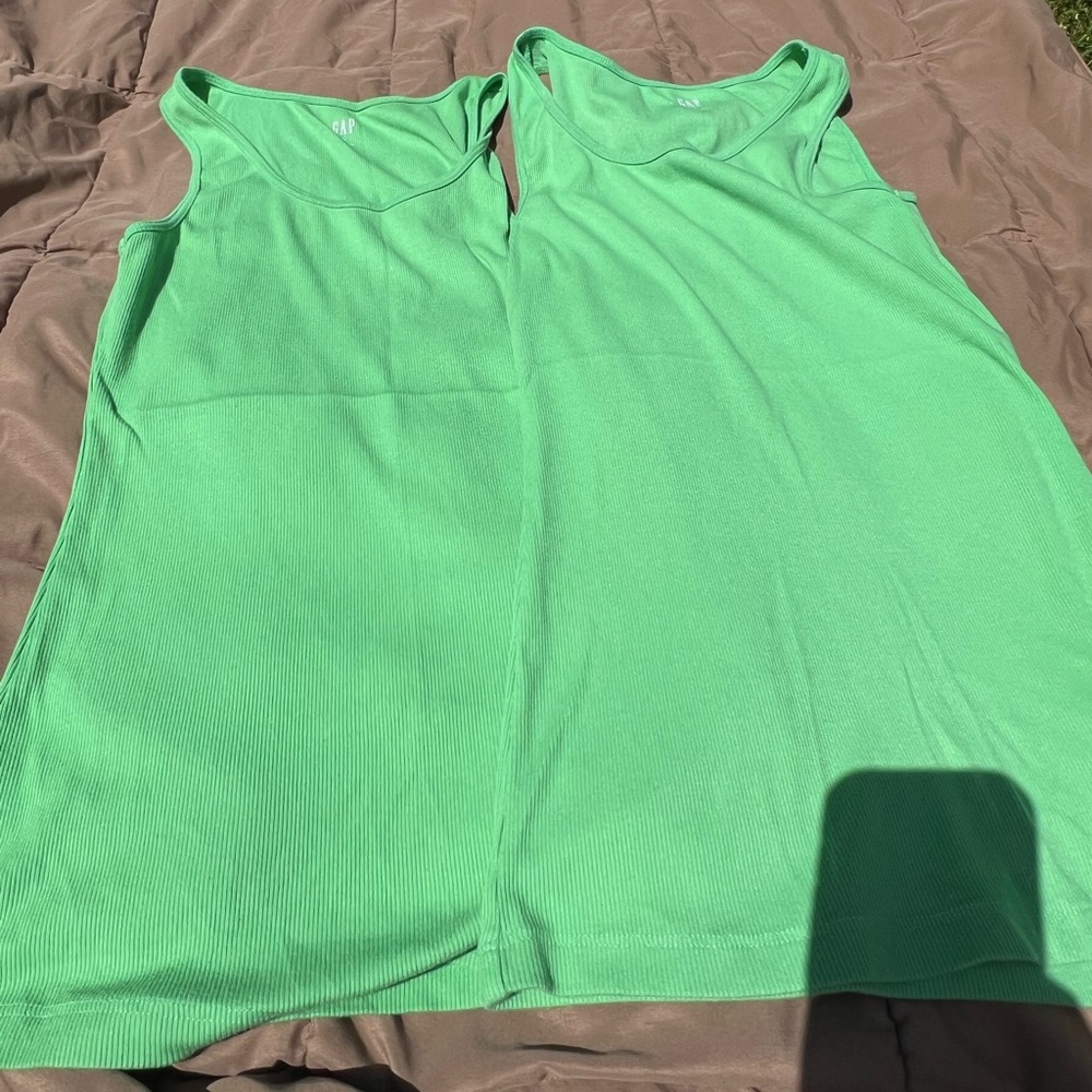 Gap Kelly Green Tank Top